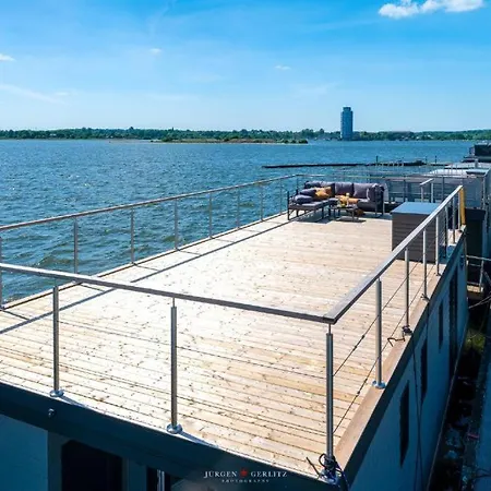 Hausboot Gluecksmomente Mit Dachterrasse In Schleswig Am Ostseefjord Schlei Exterior photo